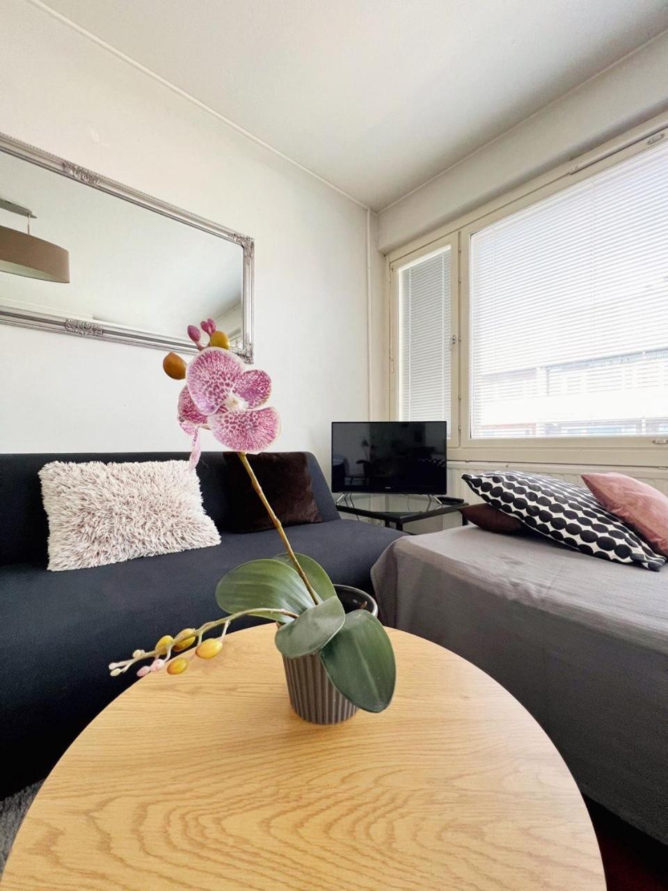 Sweethome Studio 48 City Center Аlbertinkatu Helsínquia Exterior foto